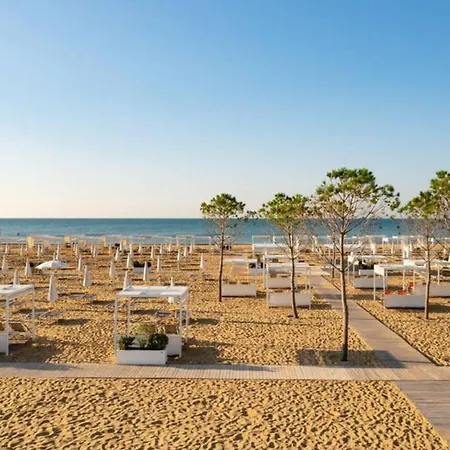 Apartment Bright Garden Near The Sea Bibione