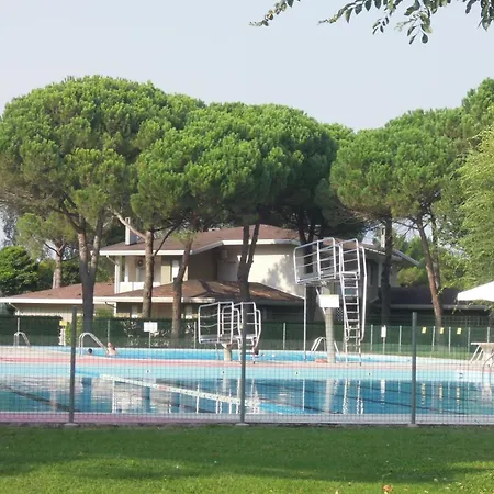 Bright Garden Near The Sea Apartment Bibione